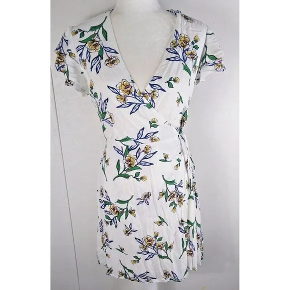 harper heritage | Dresses | Womens Harper Heritage Wrap Dress Nwt White Floral  Midi Flutter Sleeves Small | Poshmark